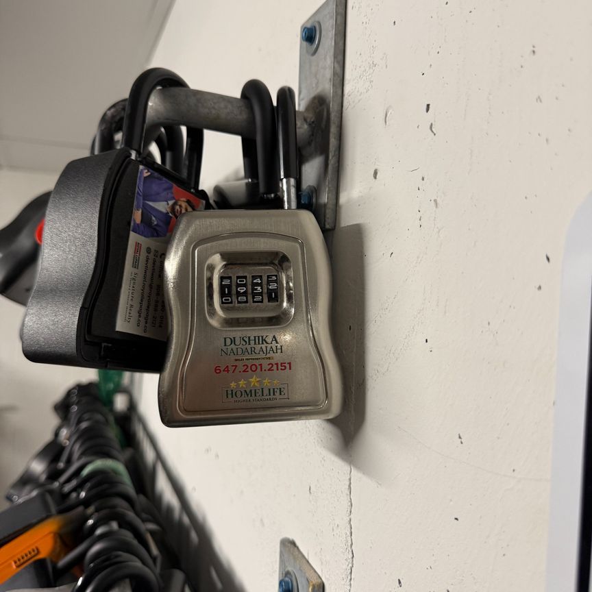 For Lease - 395 Square One Drive Unit# 211, Mississauga, Ontario - Photo 1