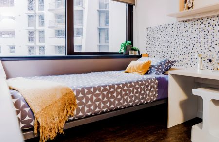 Corner View Room in 5-Bed Apartment - Photo 5