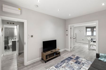 Saint Mary Street - Photo 2