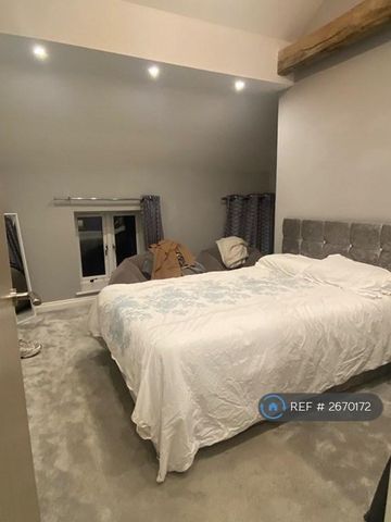 2 bedroom semi-detached house to rent - Photo 4