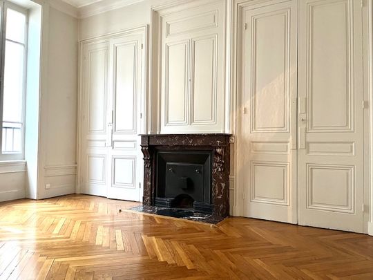 Location Appartement 2 pièces 69m² LYON 6ème - Photo 1