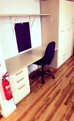 Studio to rent - Photo 1