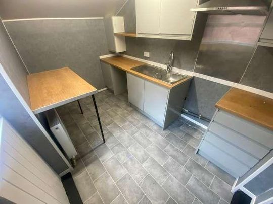 3 bedroom flat to rent - Photo 1