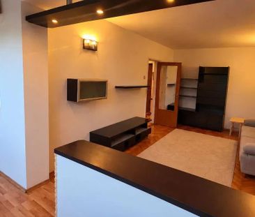 3 camere | 74 mp | Etaj 1 | Balcon si parcare | Sector 4 - Fotografie 2