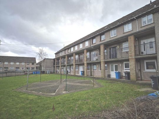 3 bedroom maisonette to rent - Photo 1