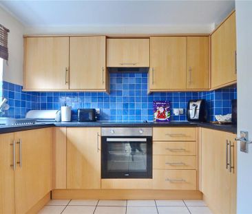 4 bedroom semi-detached house to rent - Photo 1