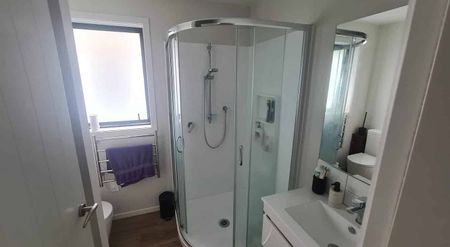 Cosy & Modern 2 bedroom - Photo 5