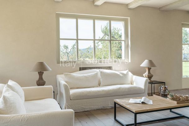 Capalbio: splendid farm with dependance and pool - Photo 1