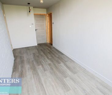 1 bedroom Flat To Let - Photo 3