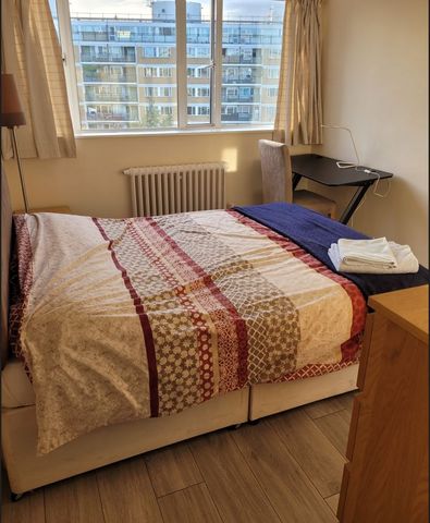 Modern Two Bed Apartment Looking Towards River in the Heart of Pimlico – Hot Water and Heating Included in the Rent - Photo 2