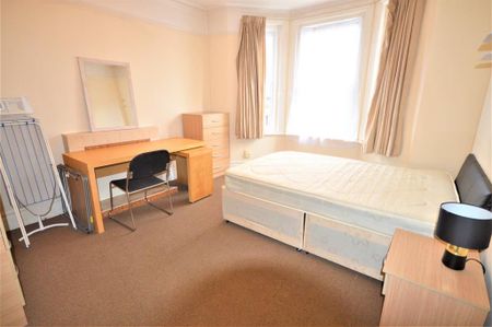 Bournemouth Frampton Road Winton, BH9, Dorset - Photo 2