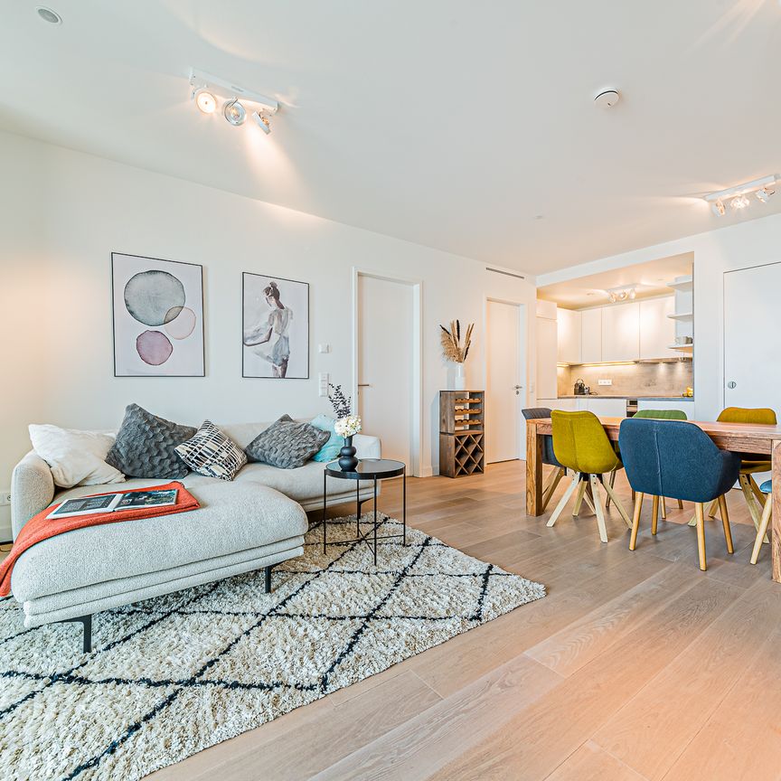 City-Residence: Wohnung in spektakulärem Wohnturm - Photo 1