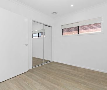 Space, Style & Effortless Living! - Photo 5