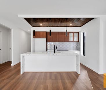 Brand New Home with Two Lounges - Apply today. - Photo 6