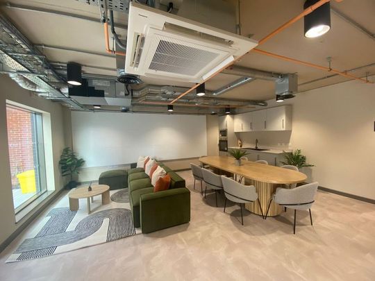 2 bedroom flat to rent - Photo 1