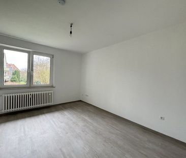 frisch sanierte 2-Zimmer-Wohnung mit Balkon - Photo 1