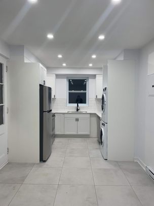 5830 Côte Saint Luc Road - Beautiful 2-Bedroom Apartment for Rent - Photo 1