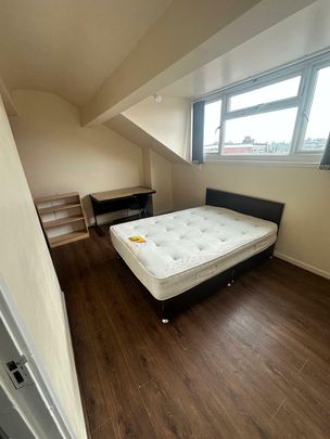 Burley Lodge Road, Hyde Park Leeds, LS6 - Photo 1