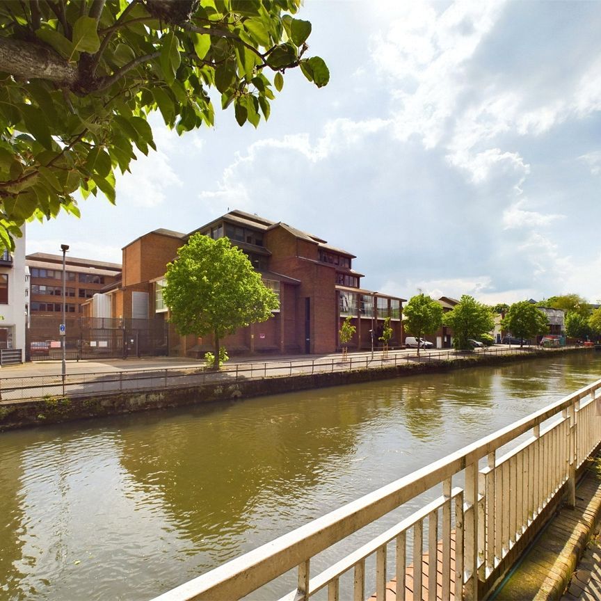 Selborne Court, Reading Selborne Court, Reading - Photo 2