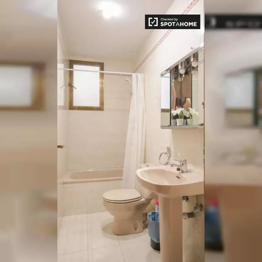 Room in a shared 7-bedroom apartment for rent in Goya, bills included - Foto 1