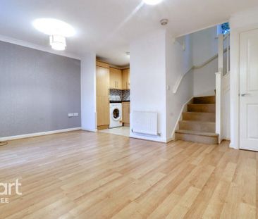 2 bedroom semi-detached house to rent - Photo 4