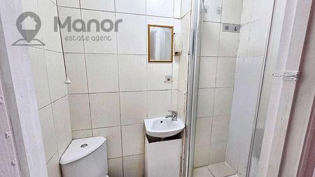 Burges Road, East Ham, E6 - Photo 3