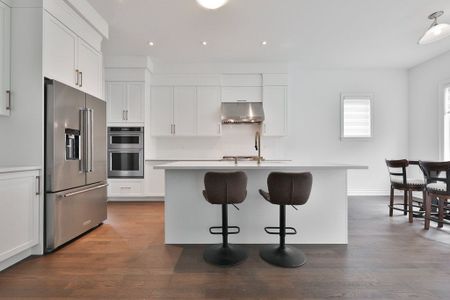 For Lease - 1327 Wheat Boom Drive, Oakville, Ontario - Photo 5