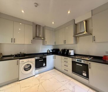 House share to rent - Photo 2