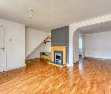3 bedroom semi-detached house to rent - Photo 2