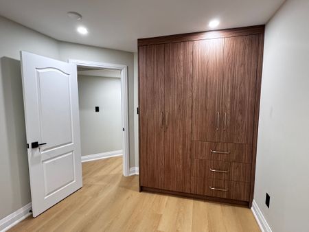 For Lease - 9 Delevan Court Unit# B2, Richmond Hill, Ontario - Photo 3