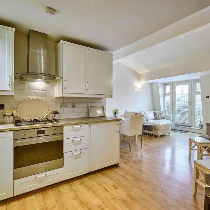10 Sullivan Court, Sullivan Place, Holywood, BT18 9JF - Photo 1