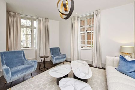 A beautifully presented two bedroom property in Eresby House with access to communal gardens. - Photo 2