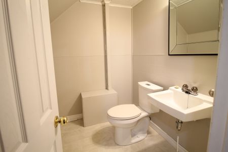 For Lease - 68 Elizabeth Crescent, Belleville, Ontario - Photo 5