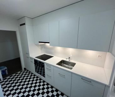 Appartement rénové de 3.0 pièces dans un emplacement central - Photo 1