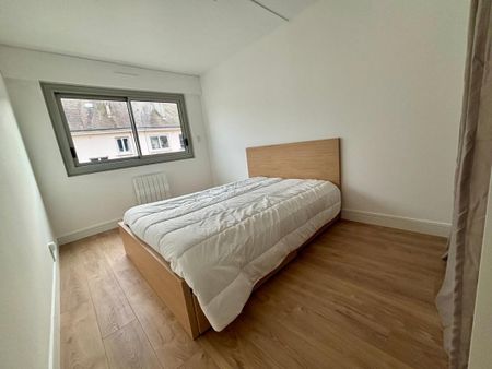 Location Appartement 4 pièces Meublé 85m² CAEN 14000 - Photo 3