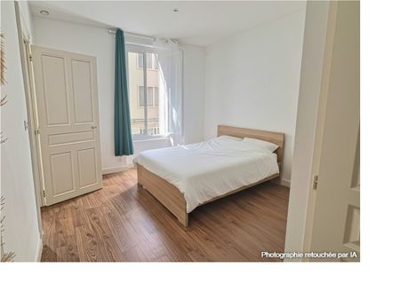 Location Appartement 4 pièces 83m² CHAMALIERES 63400 - Photo 4