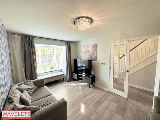 4 bedroom detached house to rent - Photo 1