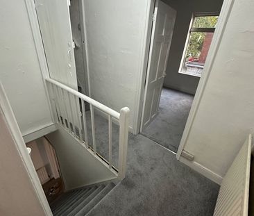 3 Bed End Terrace, Woodhead Road, S2 - Photo 2