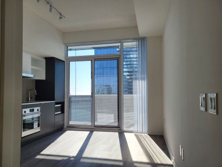 For Lease - 138 Downes Street Unit# 3210, Toronto, Ontario - Photo 4