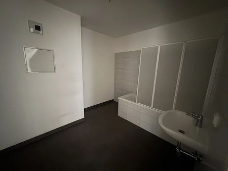 4 Zimmer Wohnung mit Balkon und Loggia unbefristeter Mietvertrag - Photo 2