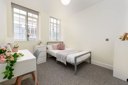 6 Bed Flat, Anglo Works, S1 - Photo 3