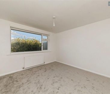 2 bedroom semi-detached bungalow to rent - Photo 4