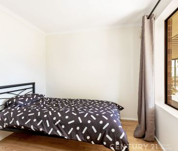 Versatile Home&comma; Spacious Yard&comma; Gym&sol;Workshop&excl; - Photo 5