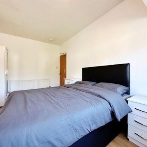 1 bedroom property to rent - Photo 3