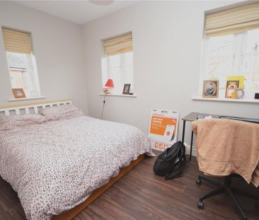 3 bedroom end of terrace house to rent - Photo 5