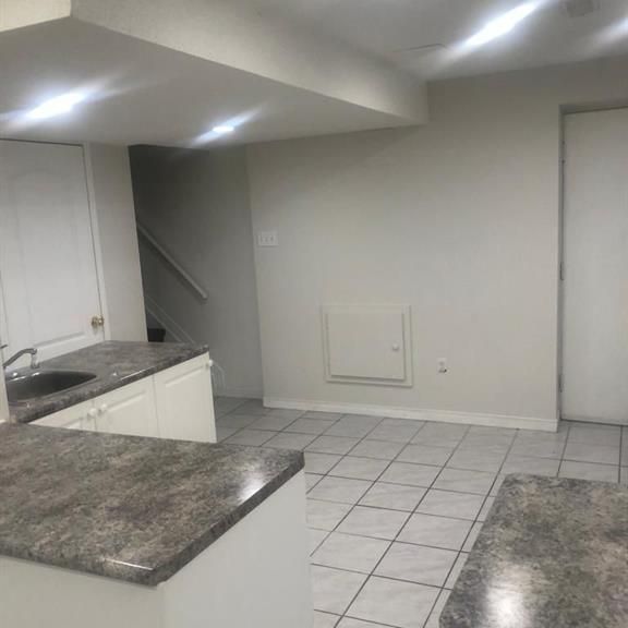 For Lease - 3755 Althorpe- Basement Circle, Mississauga, Ontario - Photo 1