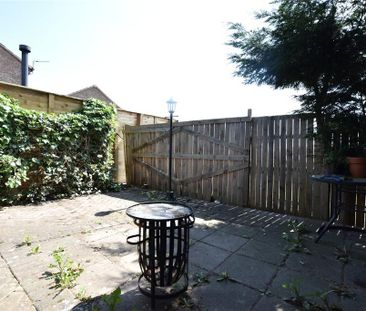 2 bedroom house to rent - Photo 1