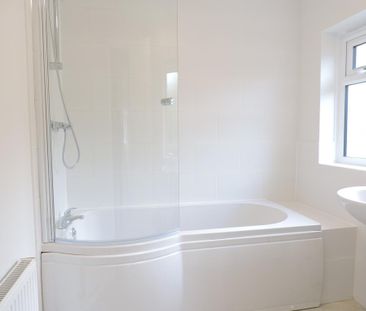 3 bedroom detached house to rent - Photo 2