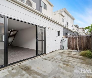 69 Salonica Road, Carina Heights - Photo 4