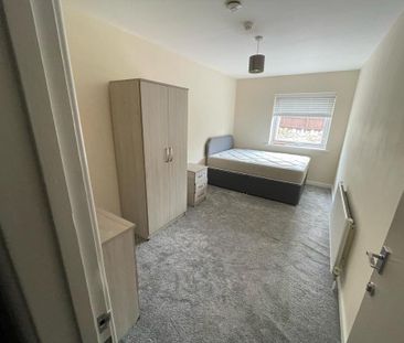 1 bedroom in a house share to rent - Photo 1